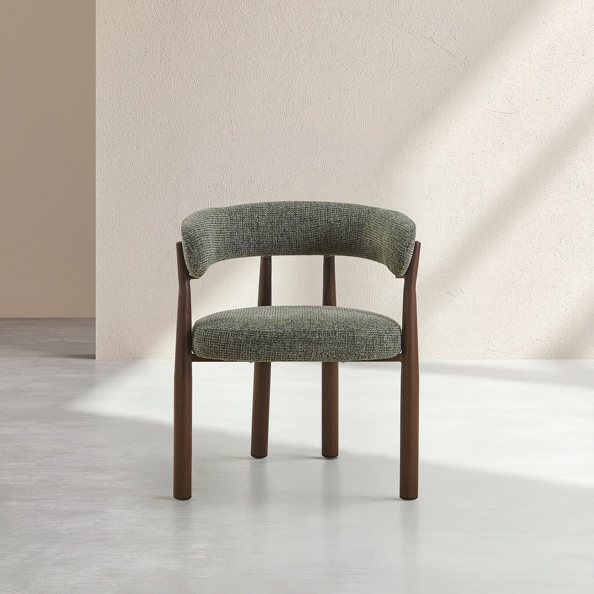 Lot de 2 chaises en tissu et métal finition noyer avec accoudoirs BRYNE vert, HABITAT