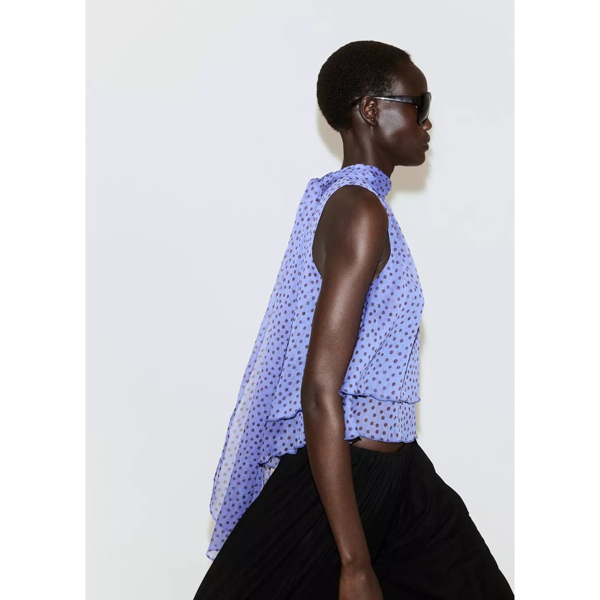 Blouse à pois à volants bleu, MANGO
