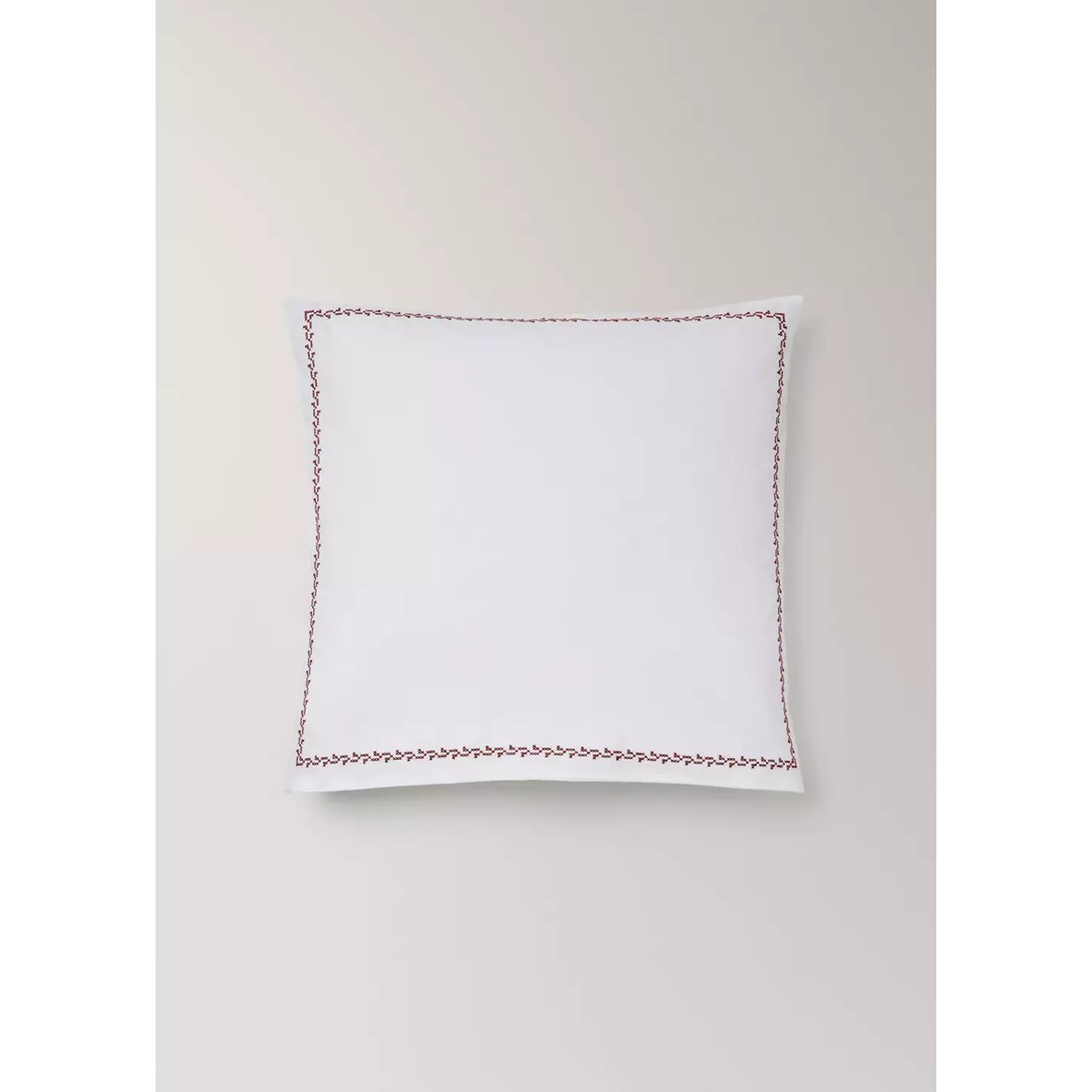 Deux taies d’oreiller en coton avec détail brodé, 60 x 60 cm rouge, MANGO HOME