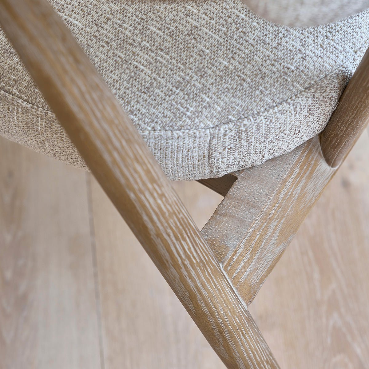 Fauteuil en chêne massif et tissu texturé EUGÈNE beige chiné, BERAH GETAH