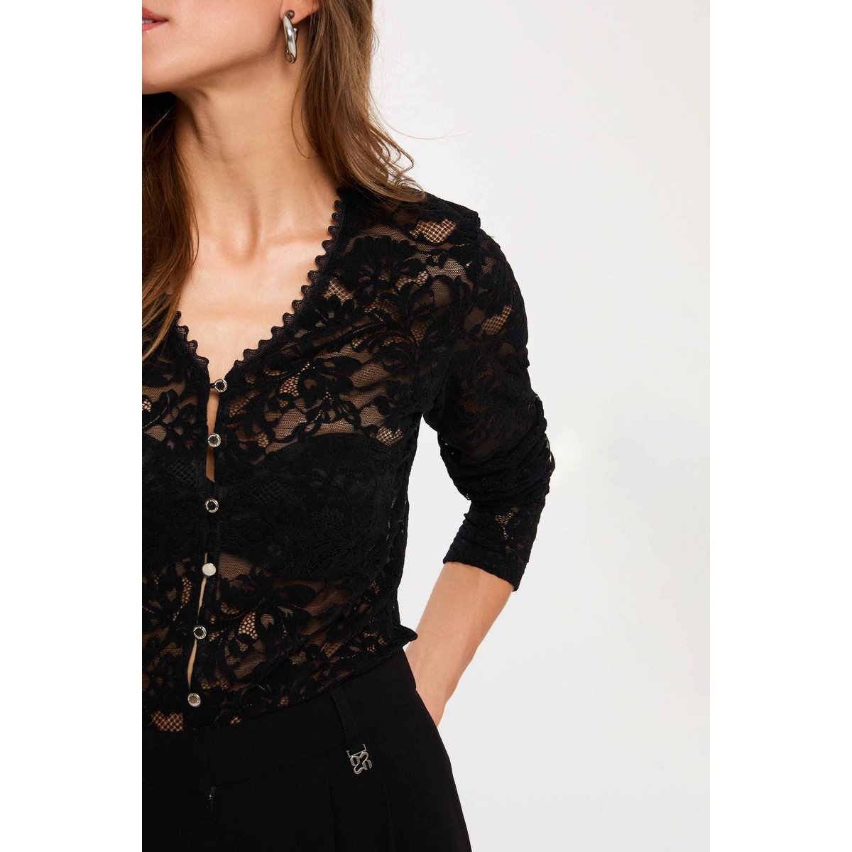 Chemise en dentelle col v noir, MORGAN