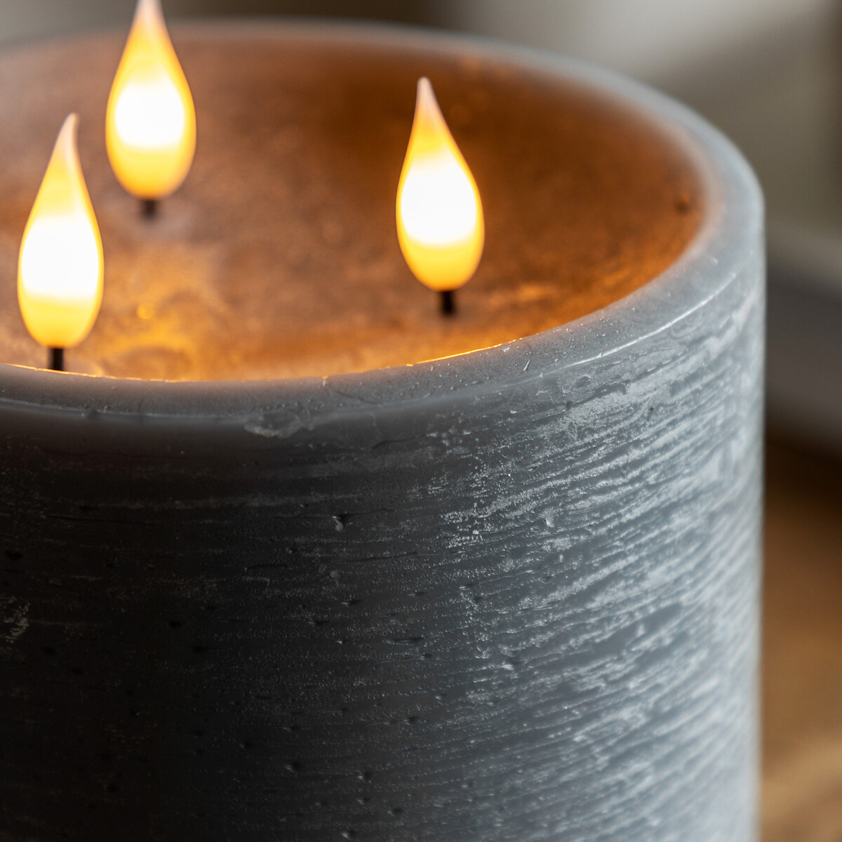 15cm LED 3-Wick Candle in Grey grey, ÉDITÉ