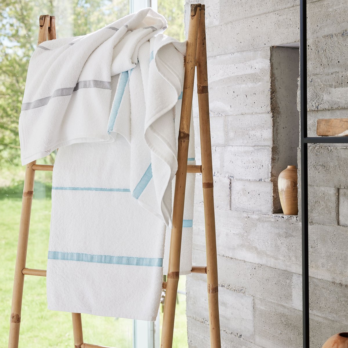 Serviette légère en coton, RAYURES TISSÉES blanc, turquoise, MATT ET ROSE