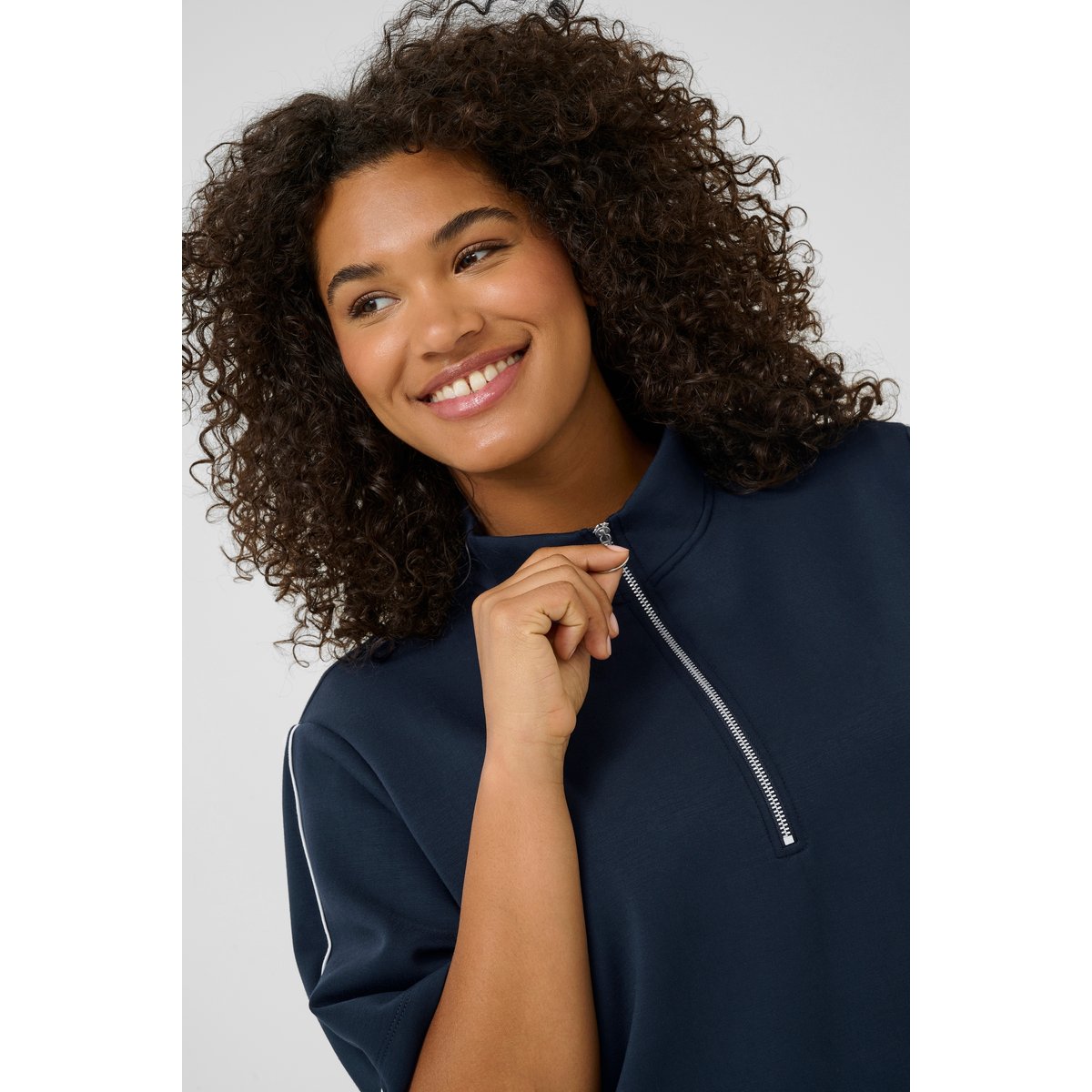 Sweatshirt bleu motif devant midnight marine, KAFFE CURVE