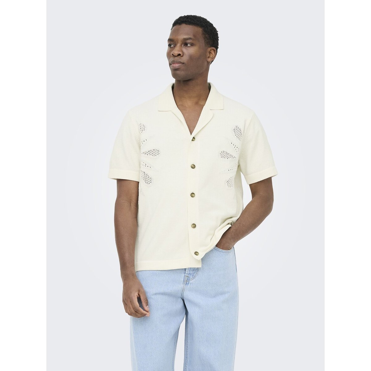 Chemise manches courtes à motifs brodés blanc cassé, ONLY & SONS