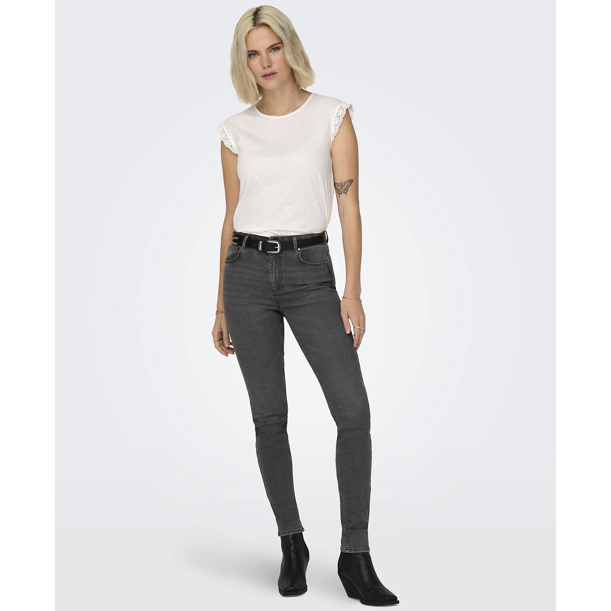 T-shirt girocollo, maniche in pizzo bianco, JDY