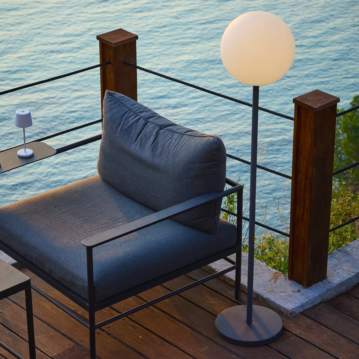 Lampadaire sans fil LUNY TALL gris, LUMISKY
