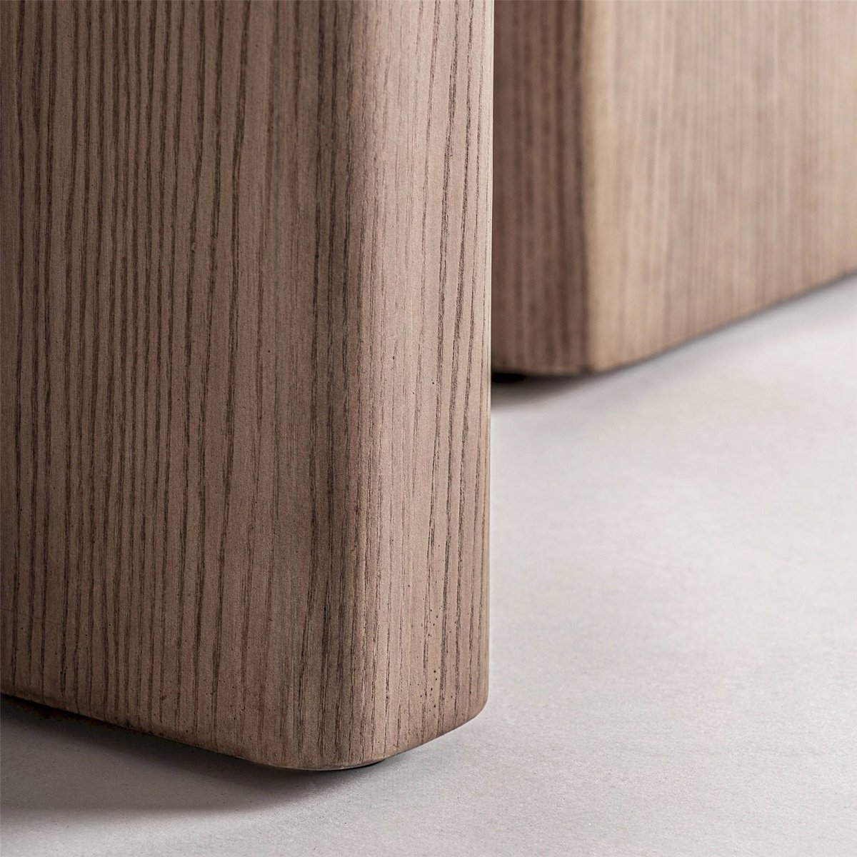 Banc de lit contemporain en bois beige grège, marron bois et doré, RECOLLECTION