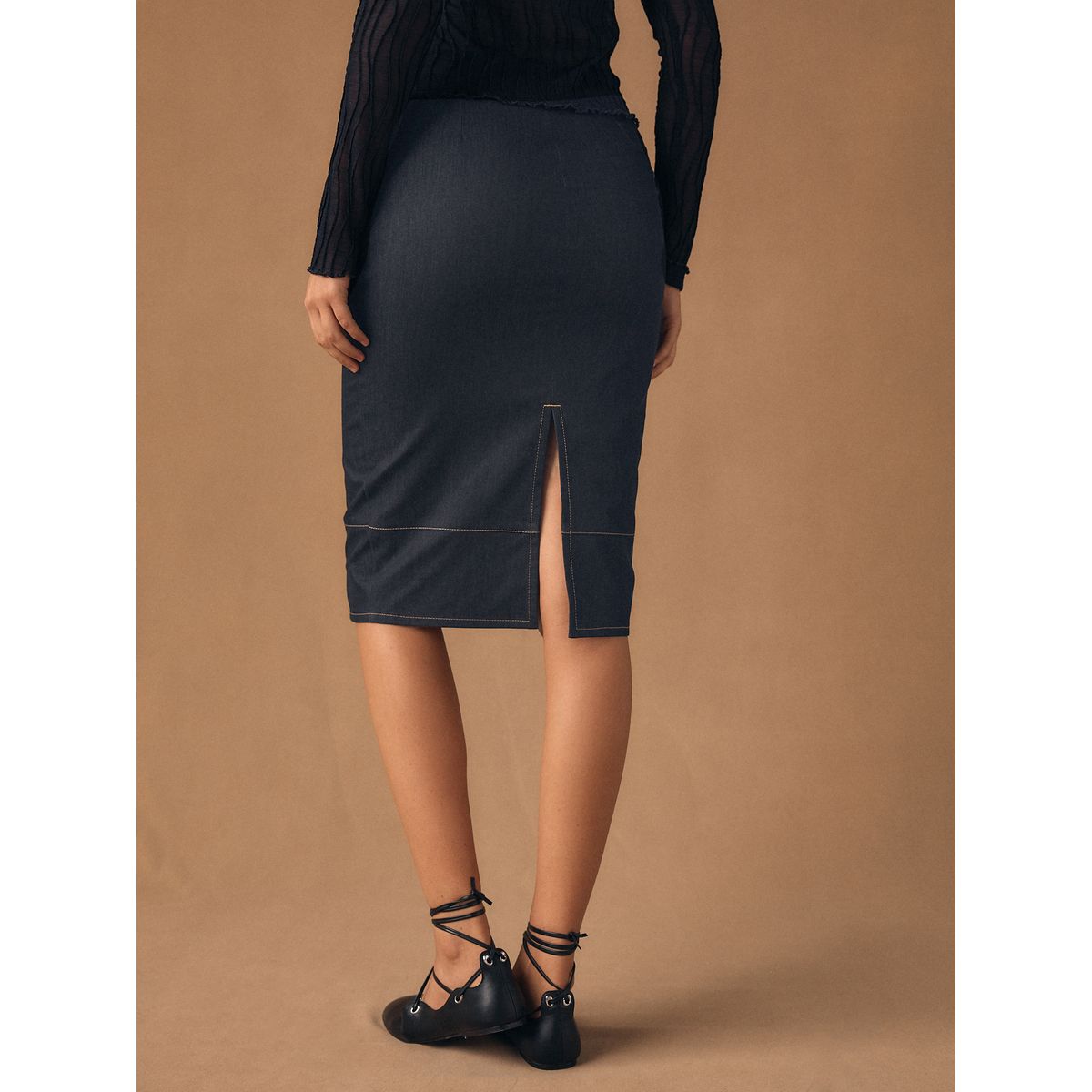 Jupe mi-longue avec boutons dorés look denim, NEXT