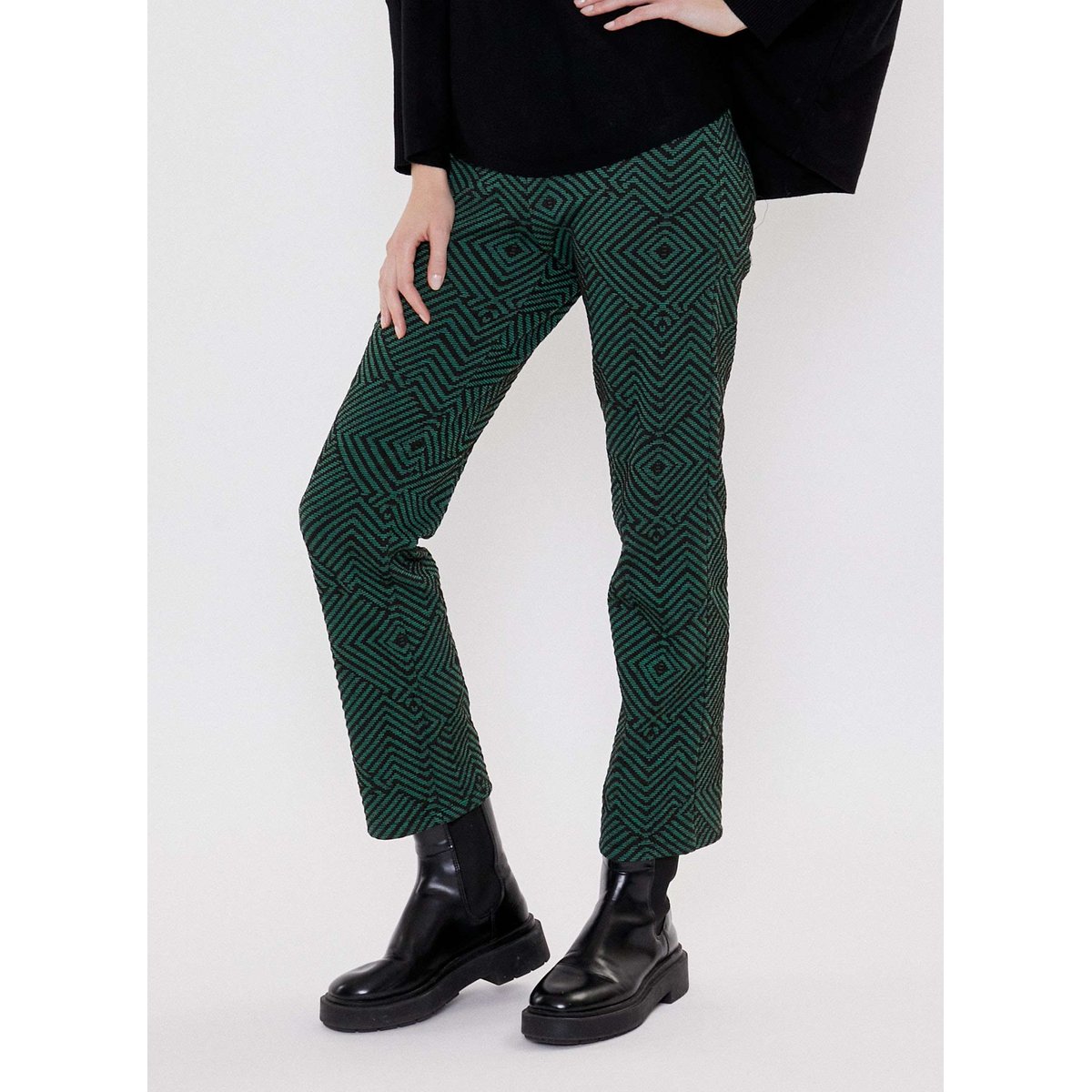 Pantalon droit maille souple à motifs SACHIN noir karma fougere, LA FIANCÉE