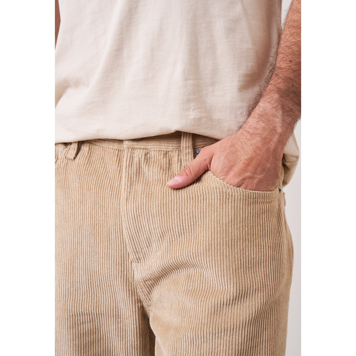 Pantalon regular homme en velours côtelé 100% coton GUIBS sand, DEELUXE