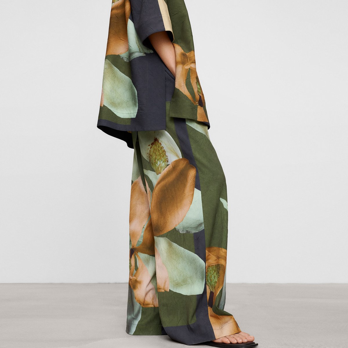 Pantalon à taille élastiquée et jambe droite imprimé fleurs, ADOLFO DOMINGUEZ