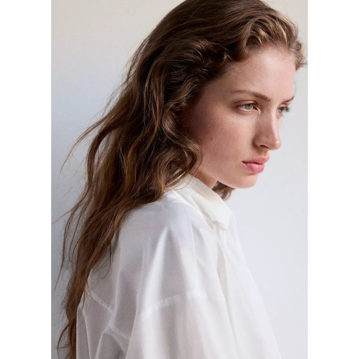 Blouse en coton avec nœud au col blanc cassé, MANGO