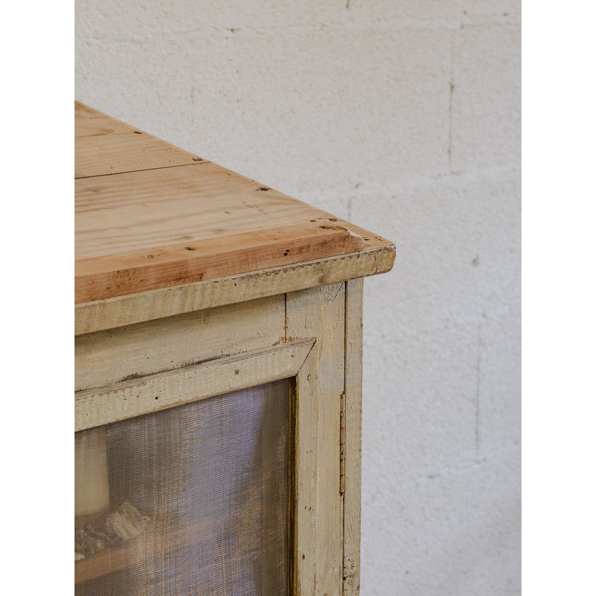 Garde-manger en bois beige Guy N°36 - Bon état beige, DEBONGOUT