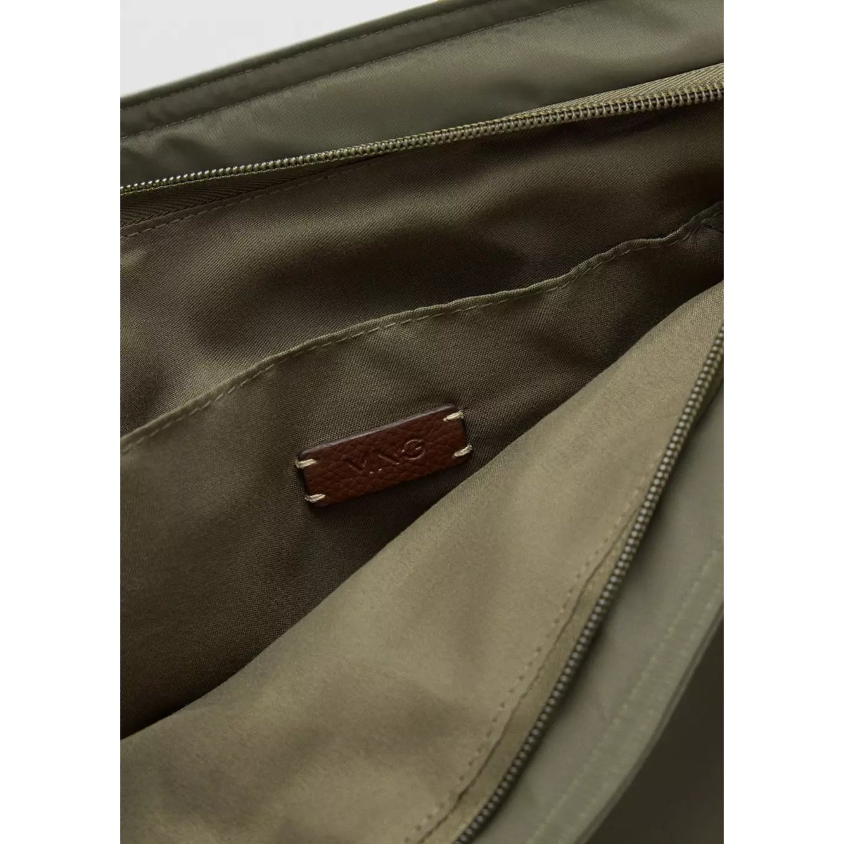 Sac cabas avec anses effet cuir contrastantes kaki, MANGO