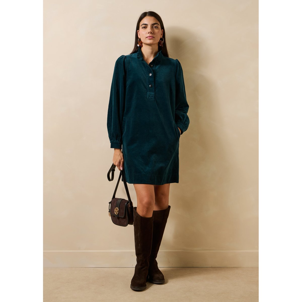 Robe manches longues col montant en velours côtelé petrole, LA FEE MARABOUTEE
