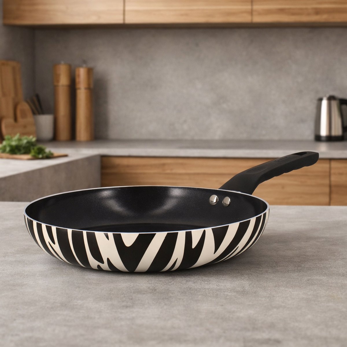 Set 1 poêle 24cm et 1 casserole 18cm en aluminium, ZEBRE blanc et noir, MENASTYL