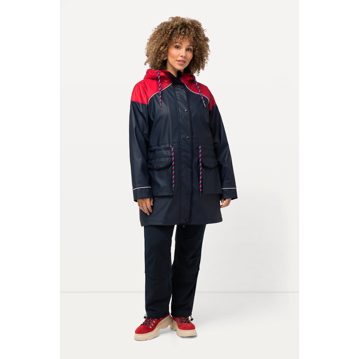 Veste HYPRAR à capuche. Matière déperlante. marine, ULLA POPKEN