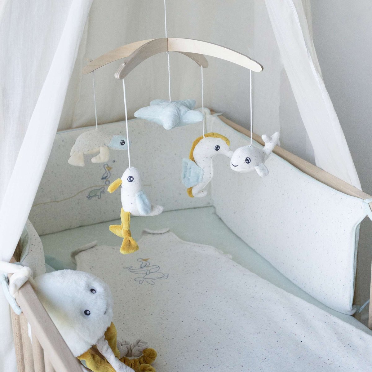 Peluche musicale crudo, TROIS KILOS SEPT