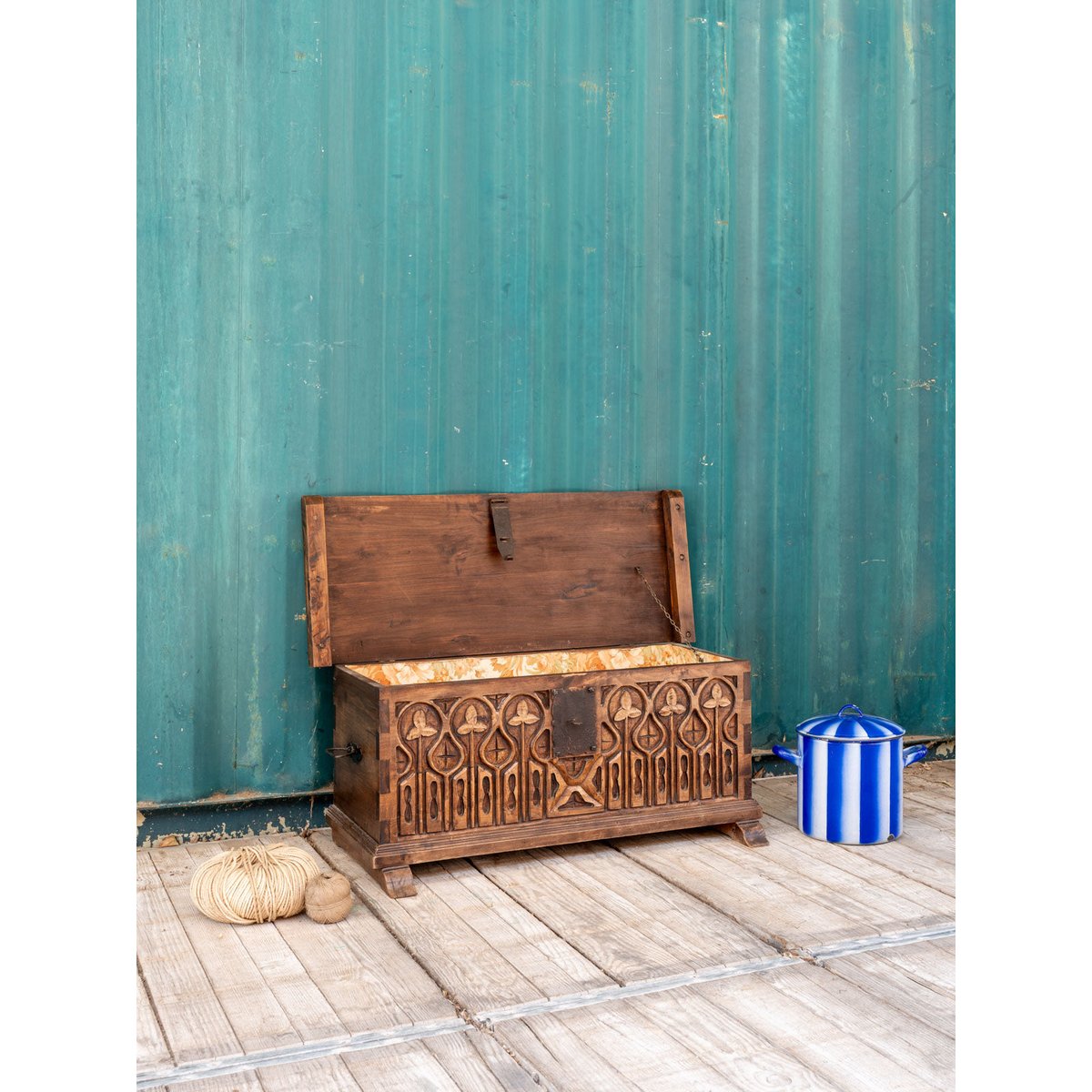 Coffre en bois Lucien N°156 - Bon état bois foncé, DEBONGOUT