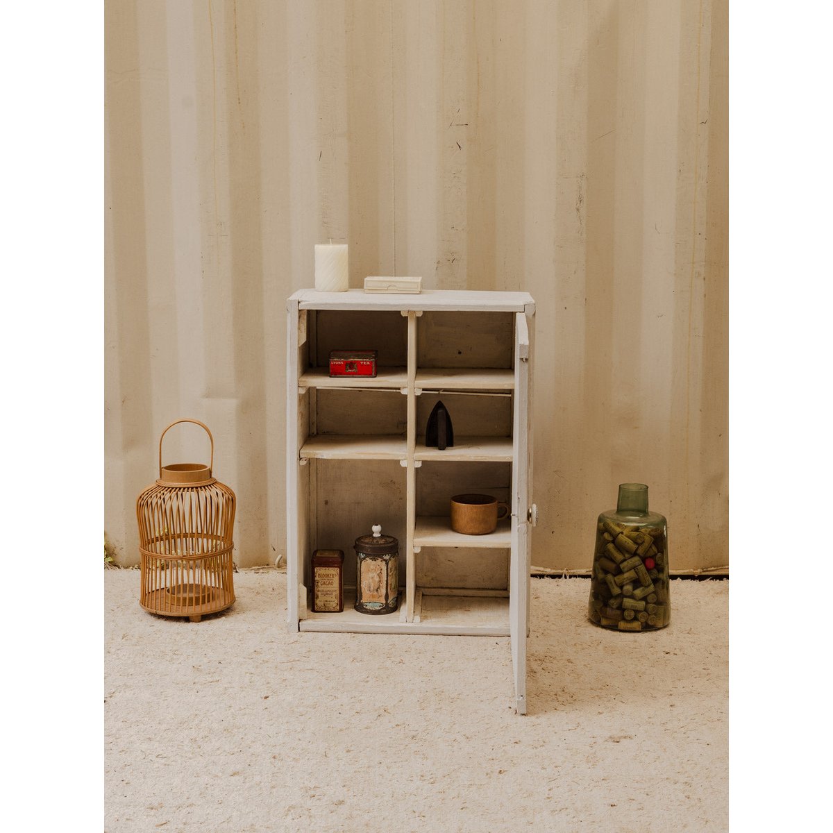 Armoire à pharmacie en bois blanc Gaëlle N°1511 - Bon état blanc, DEBONGOUT