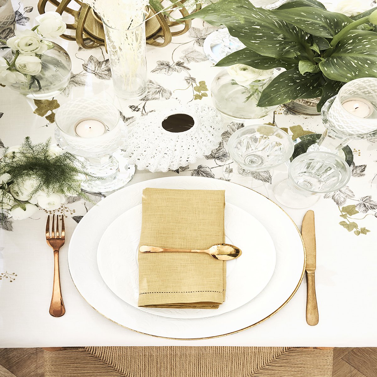 Nappe en lin imprimée et brodée, LIERRE blanc, ALEXANDRE TURPAULT