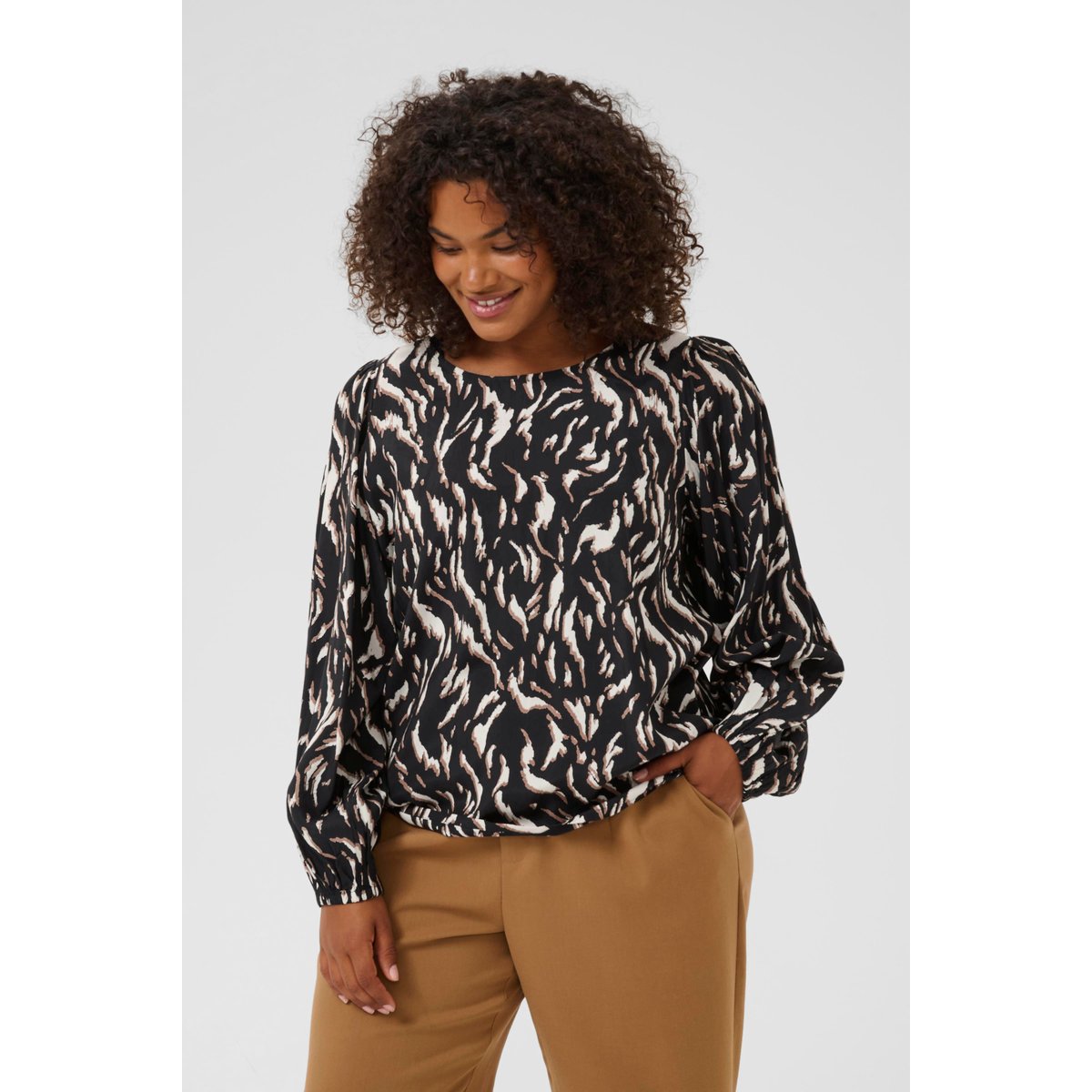 Blouse à manches longues noir/marron animalier, KAFFE CURVE
