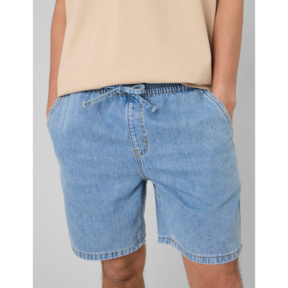 Bermuda taille élastiquée bleu clair, BZB