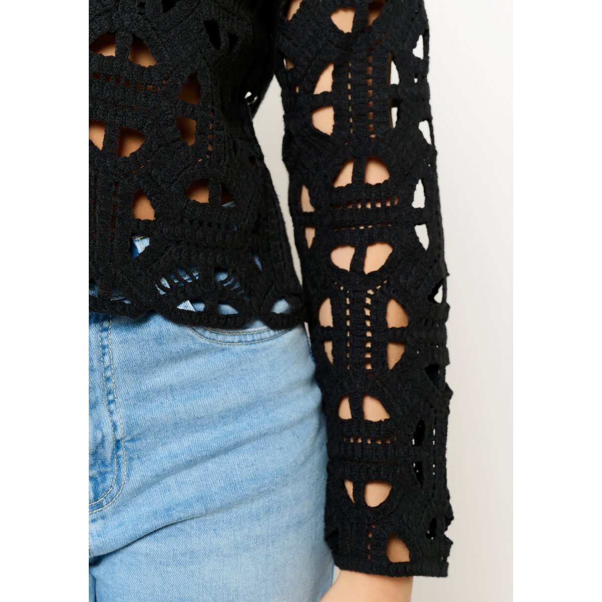 Top à manches longues en crochet noir, LOLALIZA