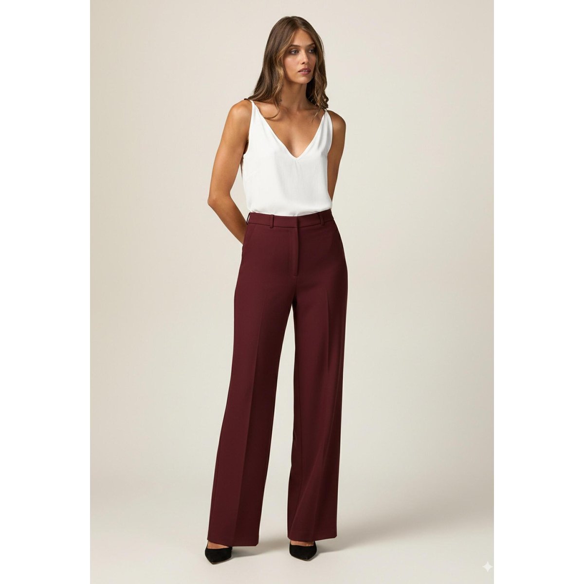 Pantalon palazzo rouge, OLTRE