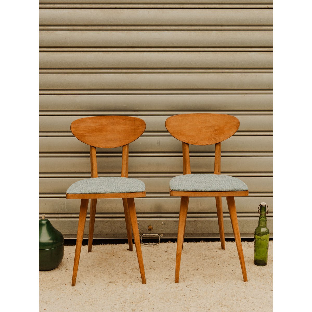 Lot de 4 chaises en bois et tissu bleu Alma N°2124 - Bon état bois foncé, DEBONGOUT