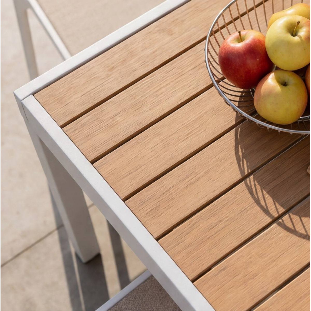 Table de jardin en aluminium AYDEN blanc, MADE IN MEUBLES 