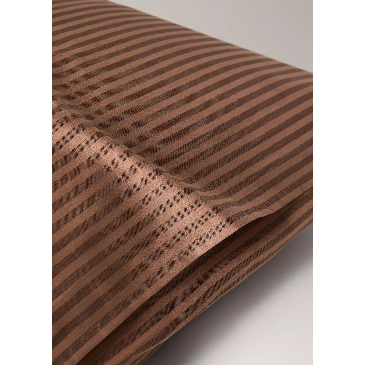 Deux taies d'oreiller percale de coton rayures bicolores 60x60 cm marron, MANGO HOME