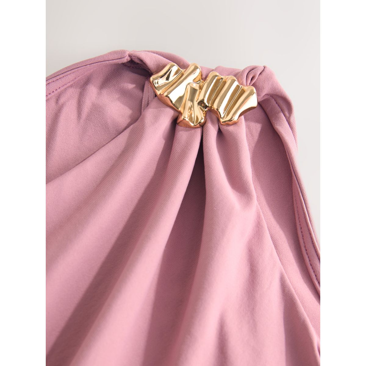 Haut doux asymétrique et finition métal rose, NEXT
