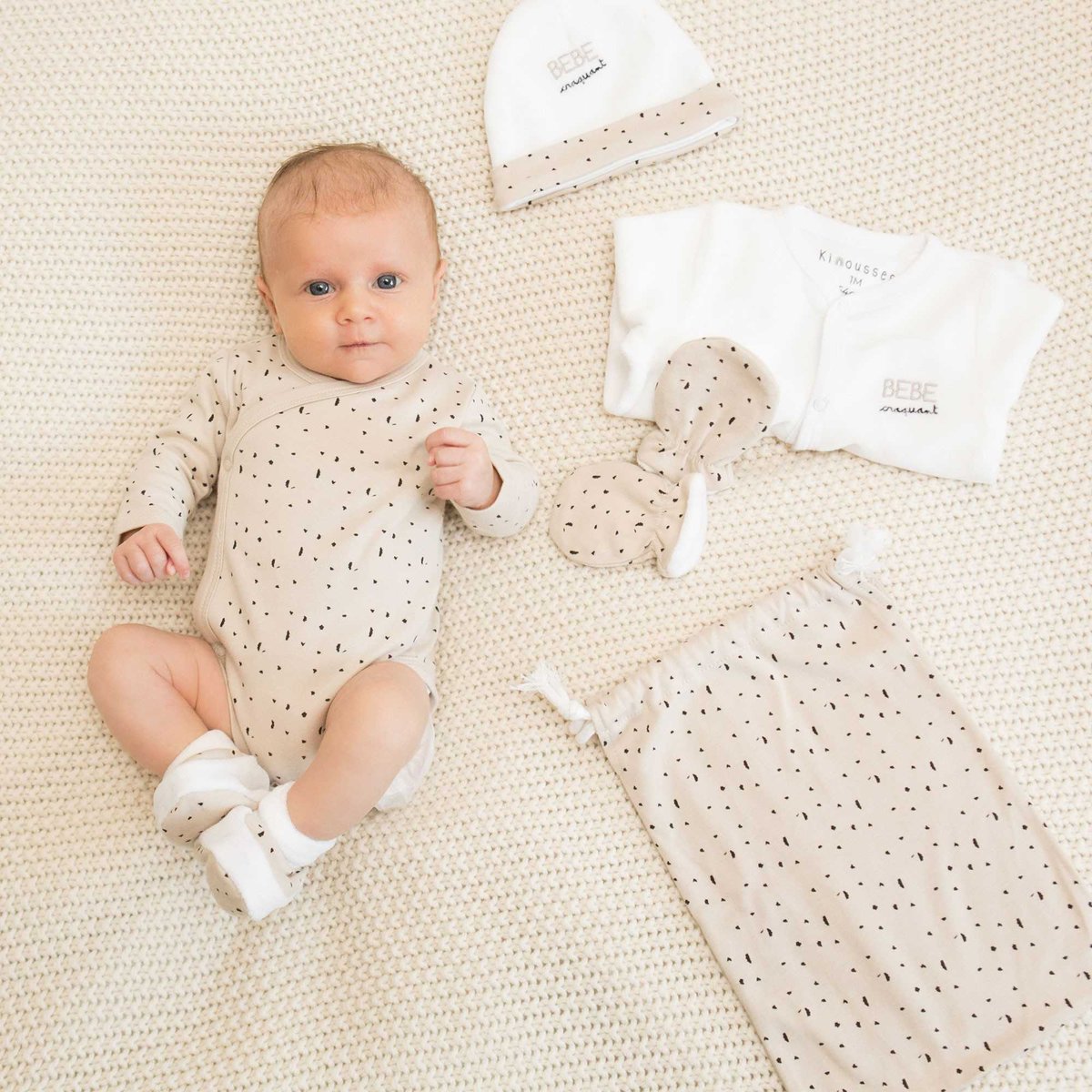 Trousseau de naissance 6 pièces beige, TROIS KILOS SEPT