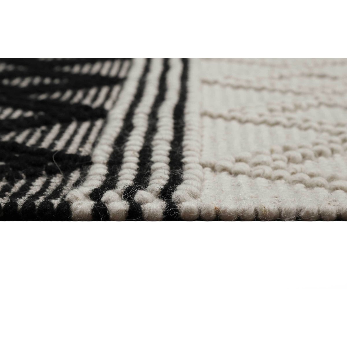 Tapis kilim tissé à franges , Cara blanc laine-noir, ESPRIT