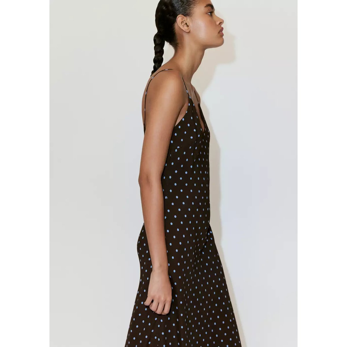 Robe imprimée à col en V chocolat, MANGO