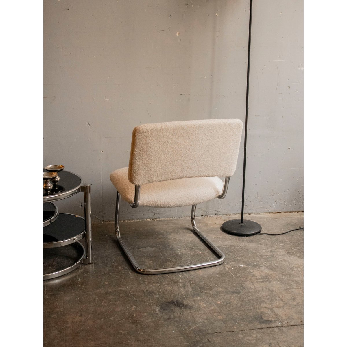 Fauteuil restauré au tissu bouclette Jakob N°1266 - Bon état blanc, DEBONGOUT