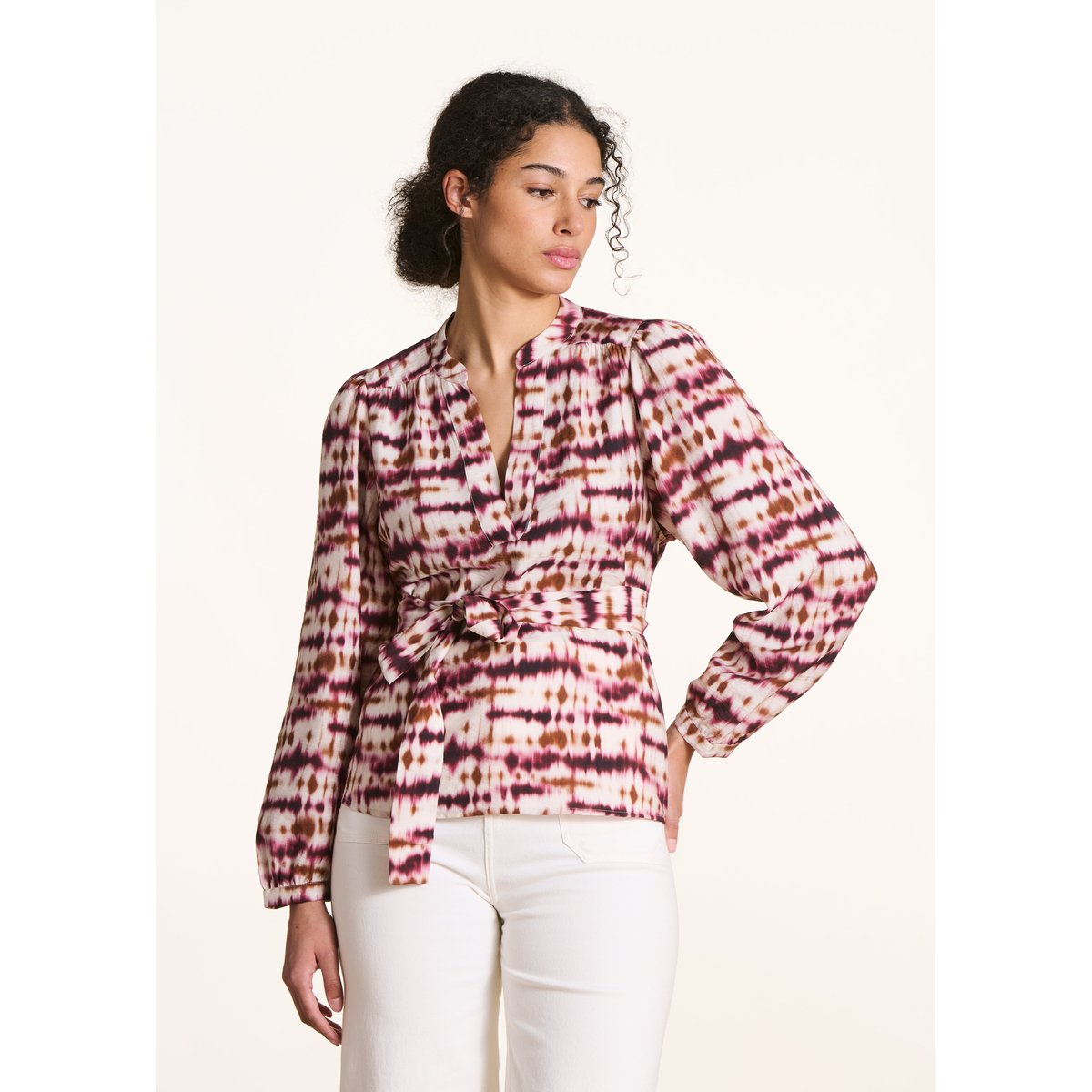 Top ample ceinturé à imprimé tie & dye ecru/burgundy, LA FEE MARABOUTEE
