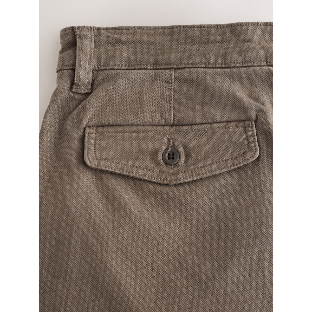 Pantalon chino stretch en majoritaire sable, NEXT
