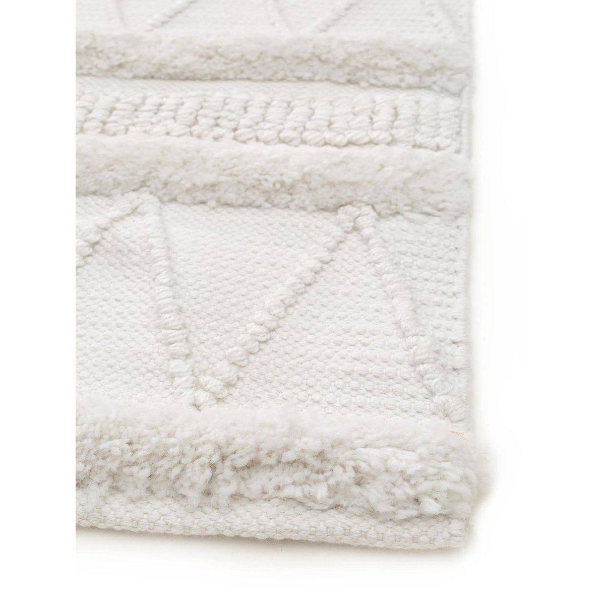 Tapis intérieur / extérieur fabriqué à partir de matériaux recyclés tissé main TONI ivory, BENUTA 