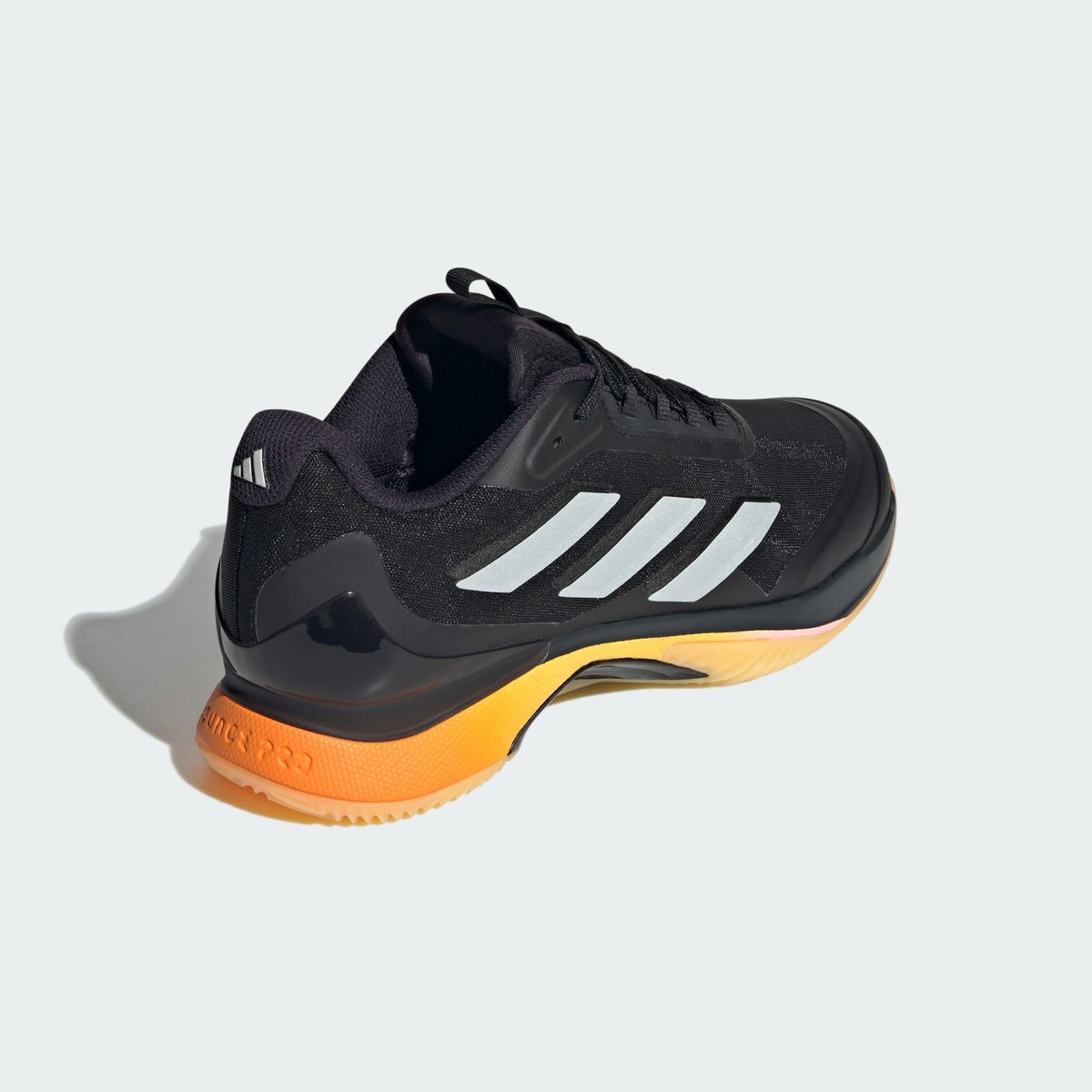 Chaussure de tennis terre battue Avacourt 2 aurora black / zero metalic / spark, adidas Performance