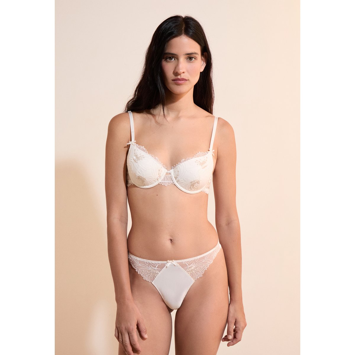 Soutien-gorge N.4 - Le coques fines en broderie florale FAVEUR ecru, ETAM