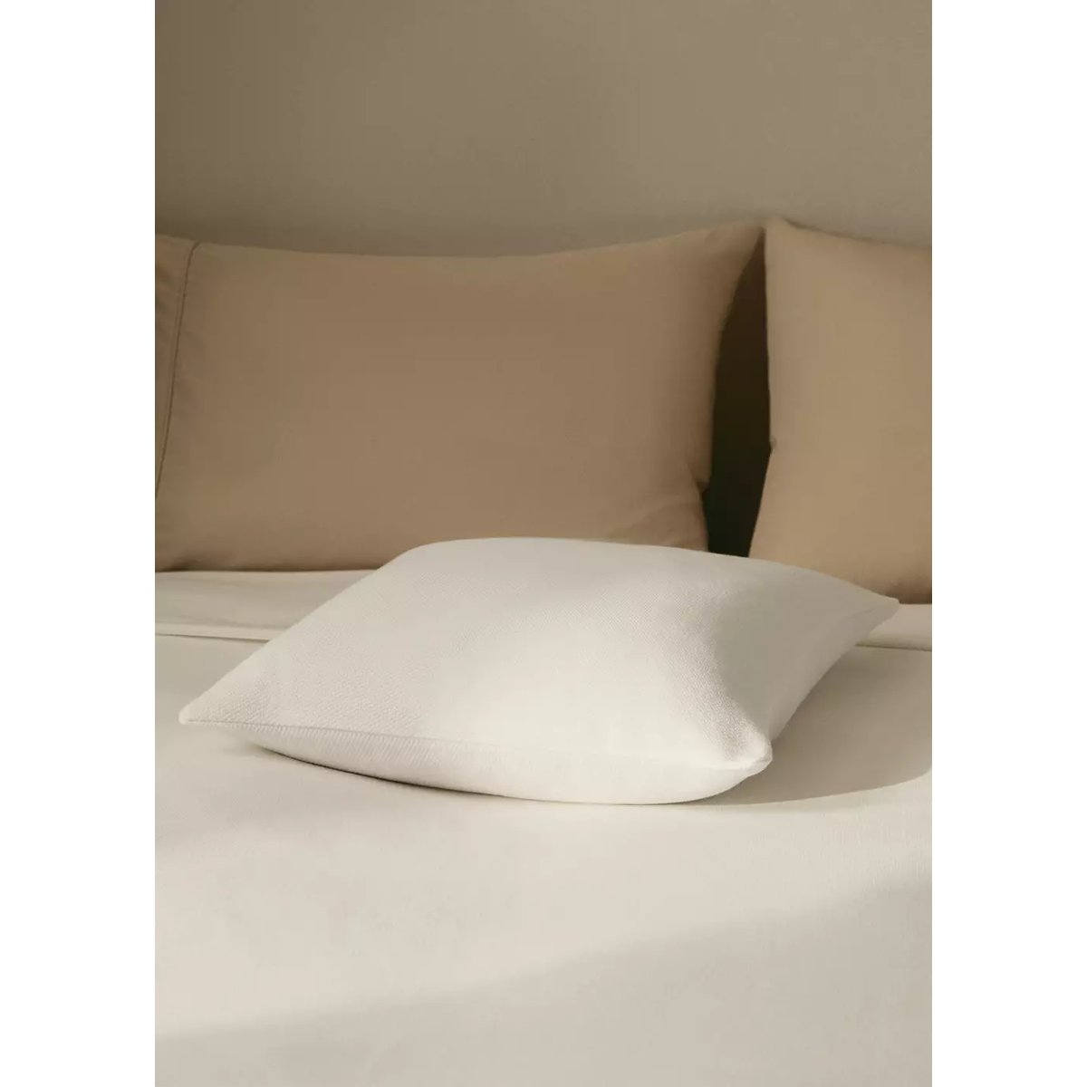 Housse de coussin pour lit coton finition ourlet 50x50 cm blanc cassé, MANGO HOME