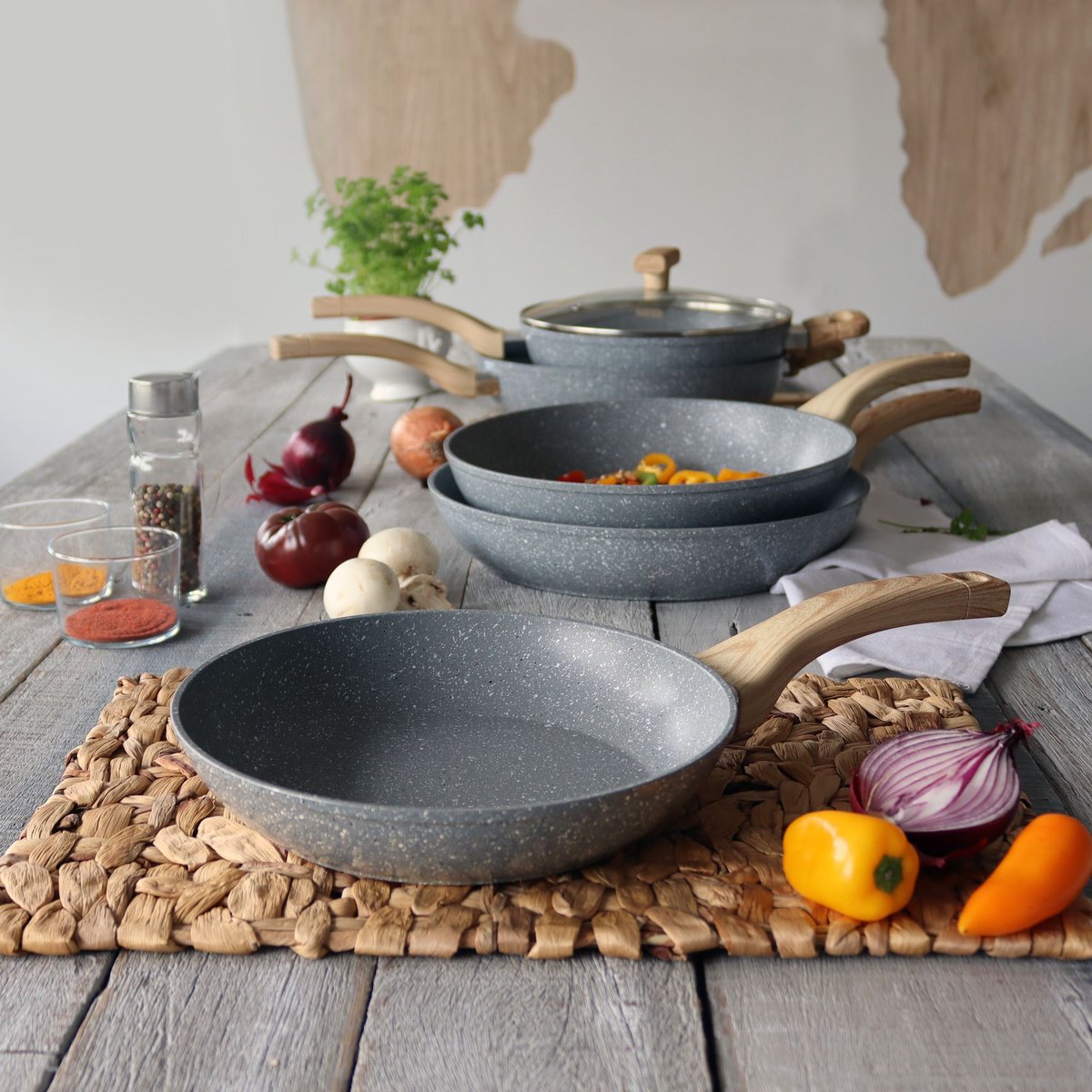 Poêle en aluminium, CANNELLE gris, MENASTYL