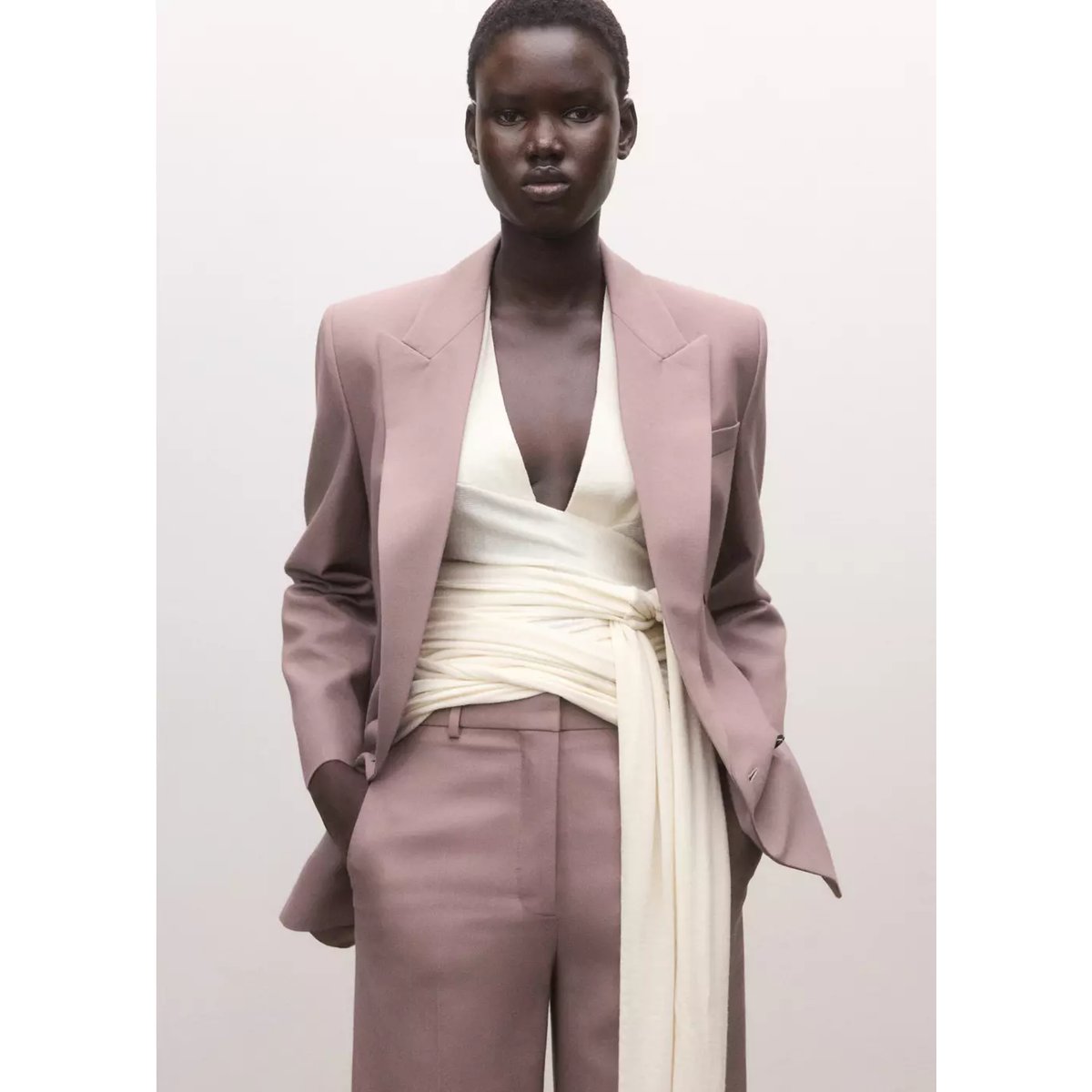 Pantalon de costume flare laine rose, MANGO