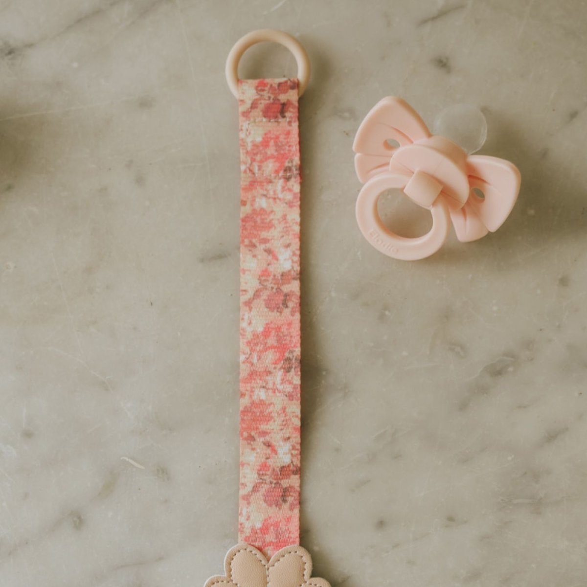 Attache sucette Wood rose, marron, blanc, ELODIE DETAILS