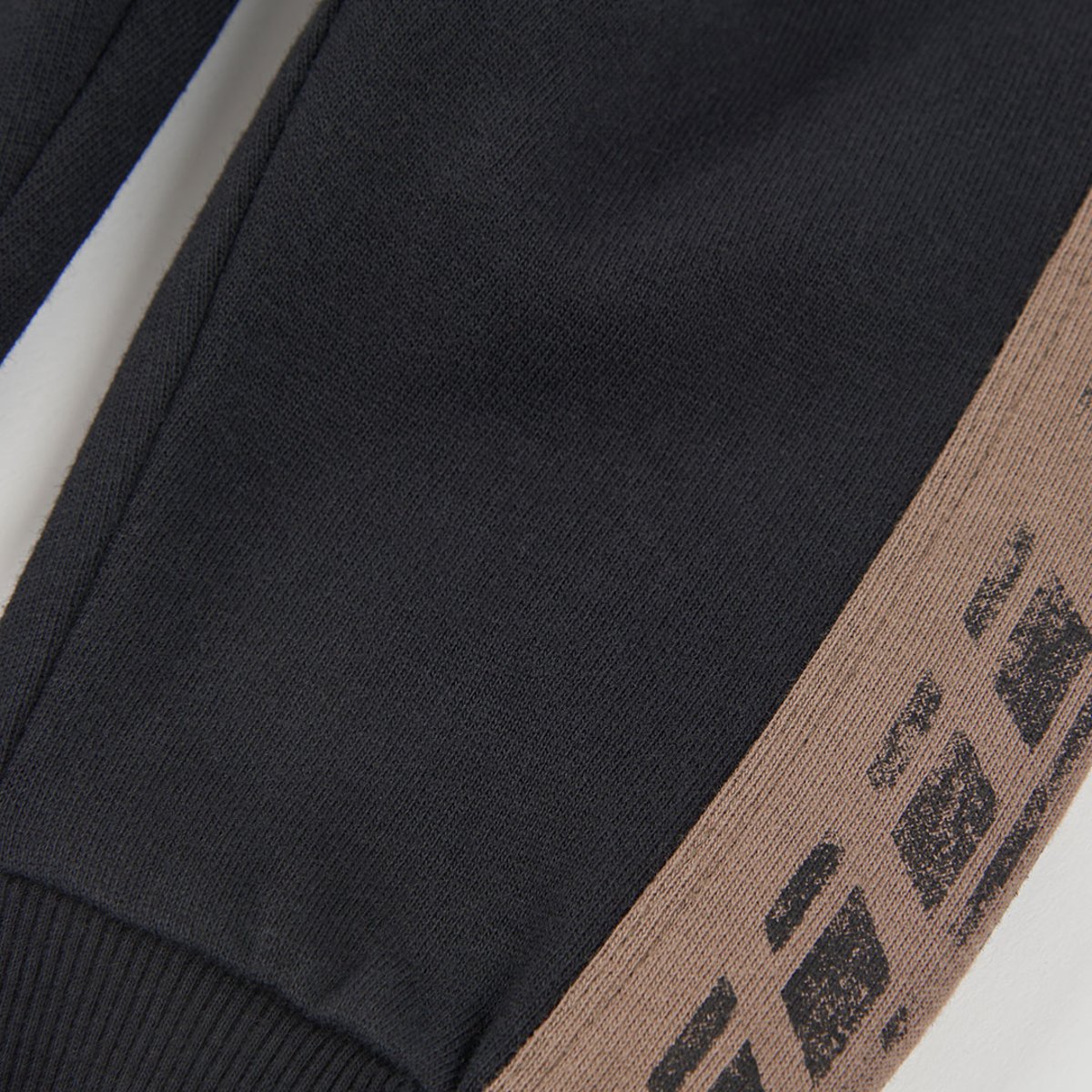 Pantalon molleton garçon avec bandes latérales noir, BOBOLI