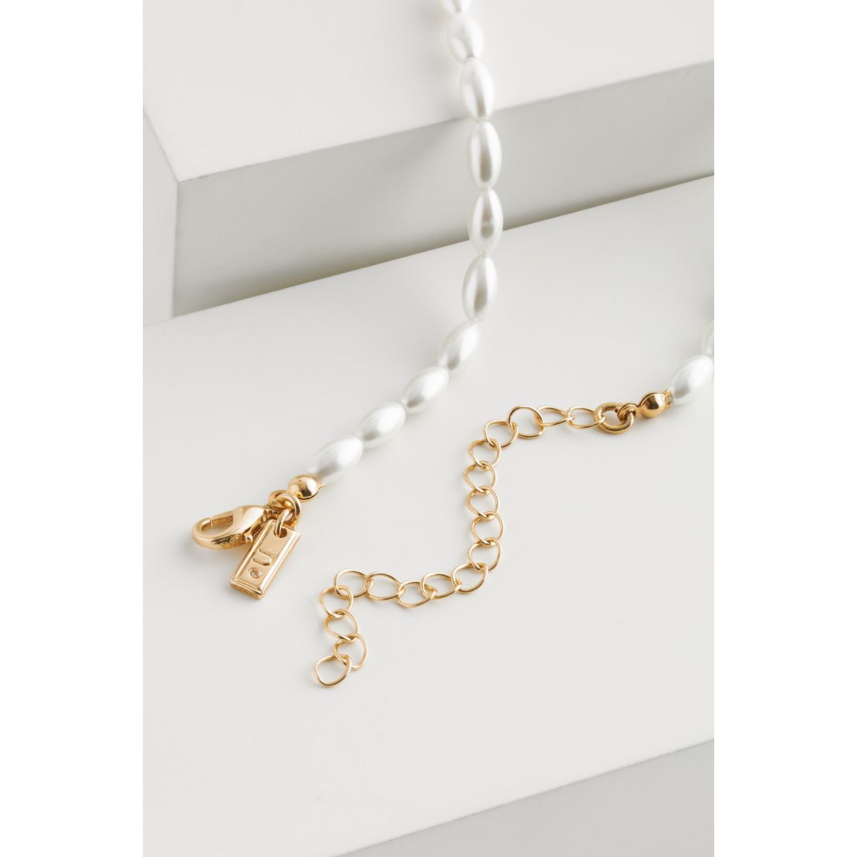 Collier ras du cou blanc, NEXT