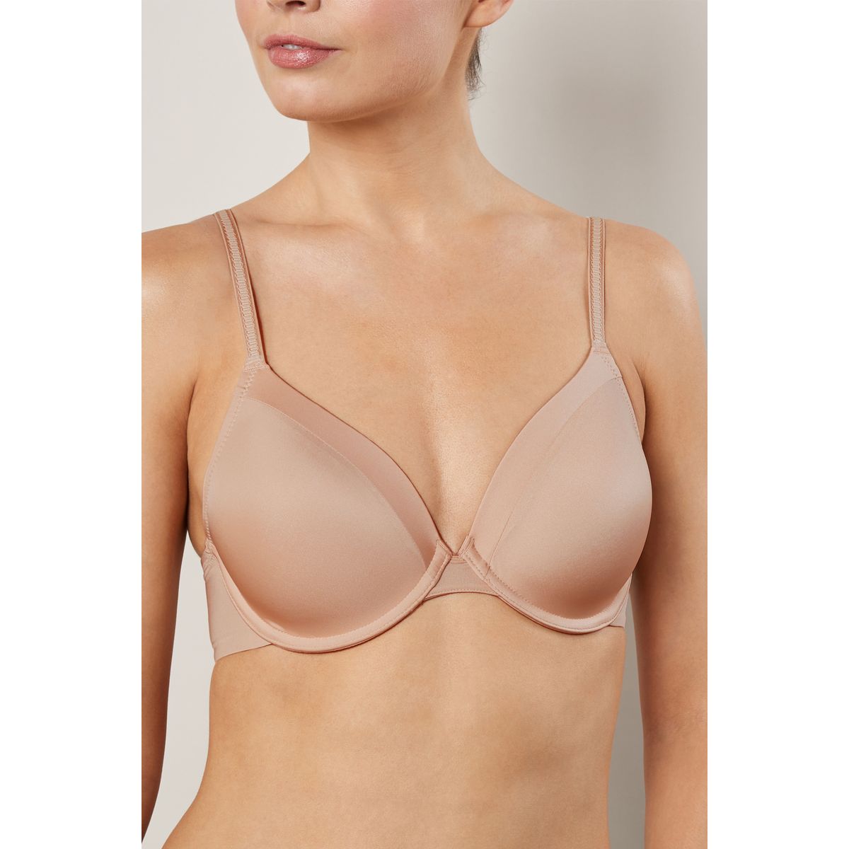 Soutien-gorge invisible emboîtant et lissant praline nude, NEXT